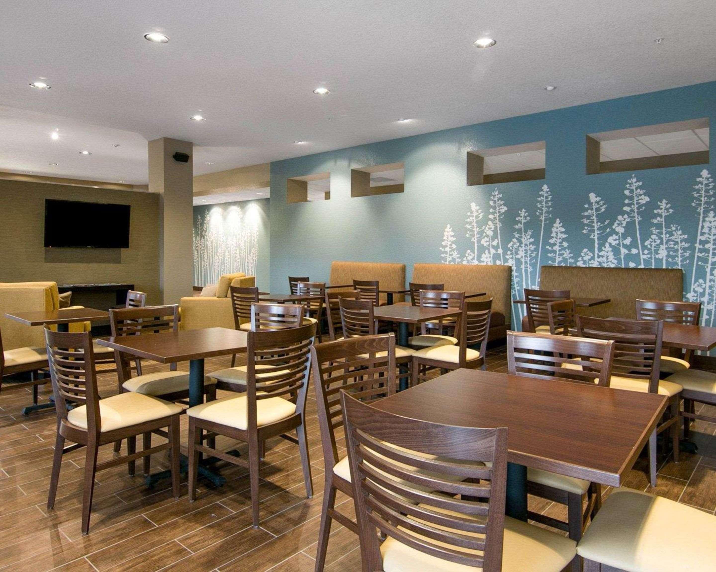 Sleep Inn & Suites Fort Dodge Exterior photo